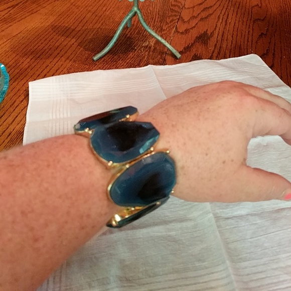 Goldtone Blue Stretch Bracelet, NWOT - Picture 5 of 7